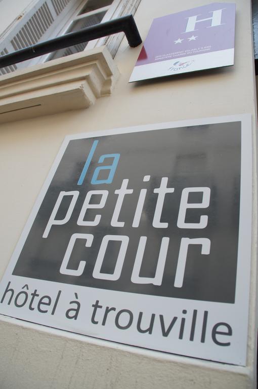 فندق تروفيي سور ميرفي  La Petite Cour المظهر الخارجي الصورة